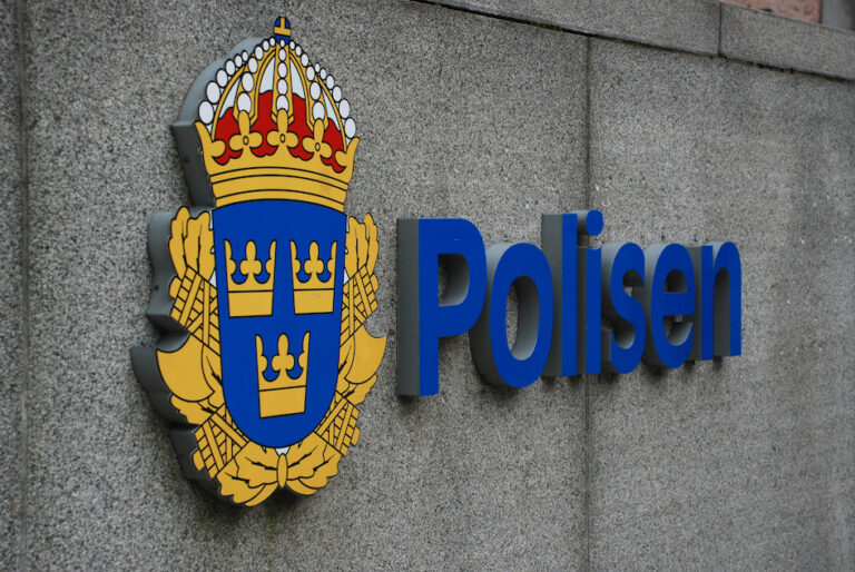 Emblem,And,Coat,Of,Arms,Of,The,Swedish,Police